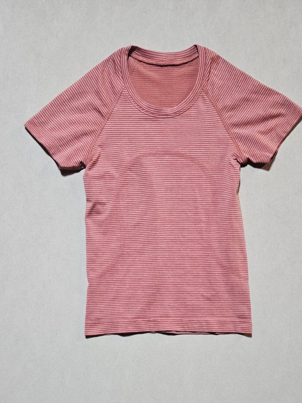 Lululemon Swiftly Tech Yoga Short Sleeve Women's Pink Striped Shirt No Tag